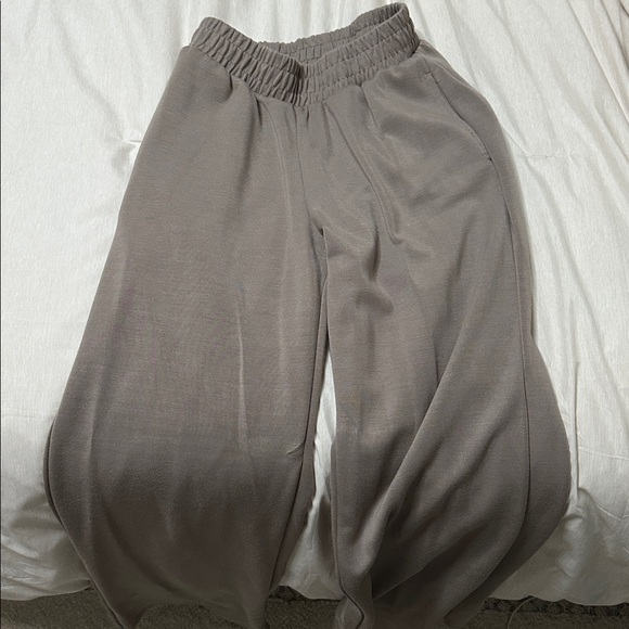 Brown Lounge Set - Picture 4 of 4